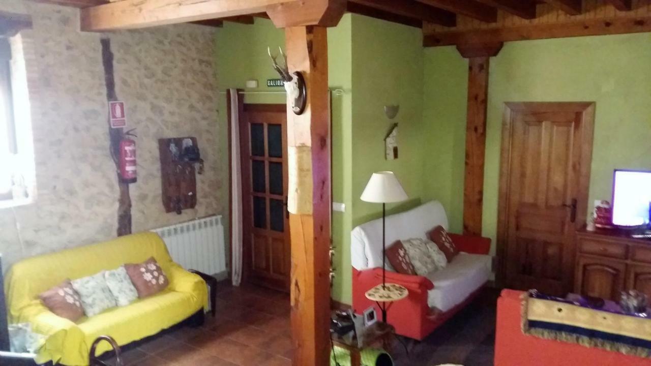 Torremocha de AyllónCasa Rural Calle Real住宿加早餐旅馆 外观 照片