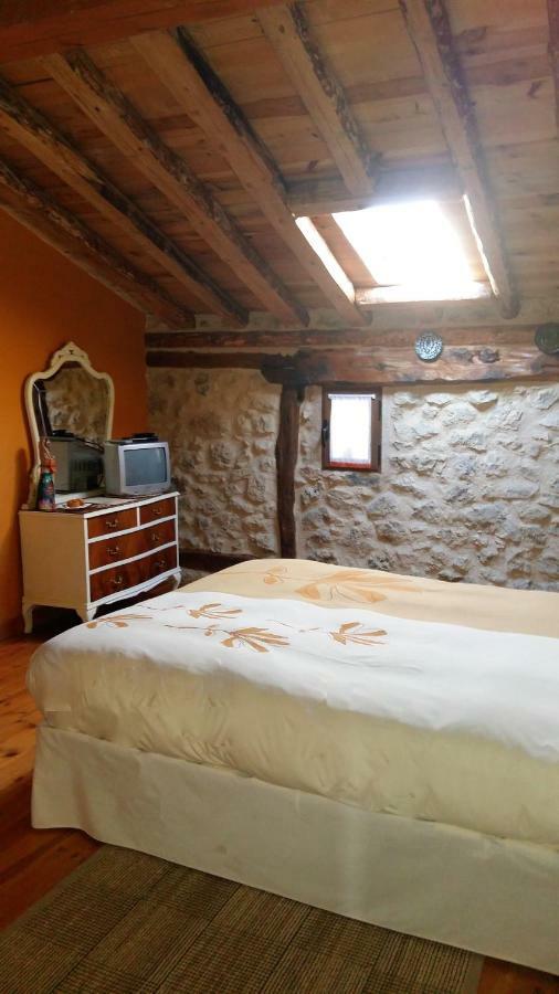 Torremocha de AyllónCasa Rural Calle Real住宿加早餐旅馆 外观 照片